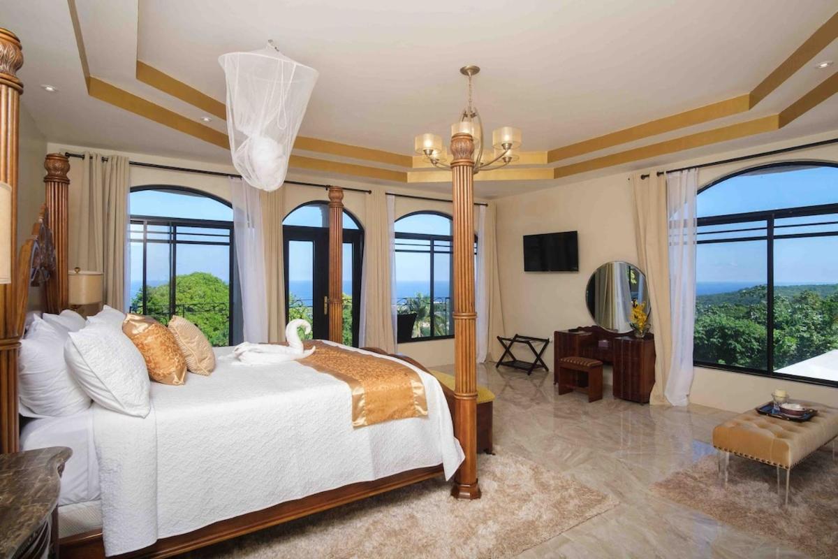 Villa Mimosa Jamaica Exclusive Luxury Stay- Resort Vibe Дискавъри Бей Екстериор снимка