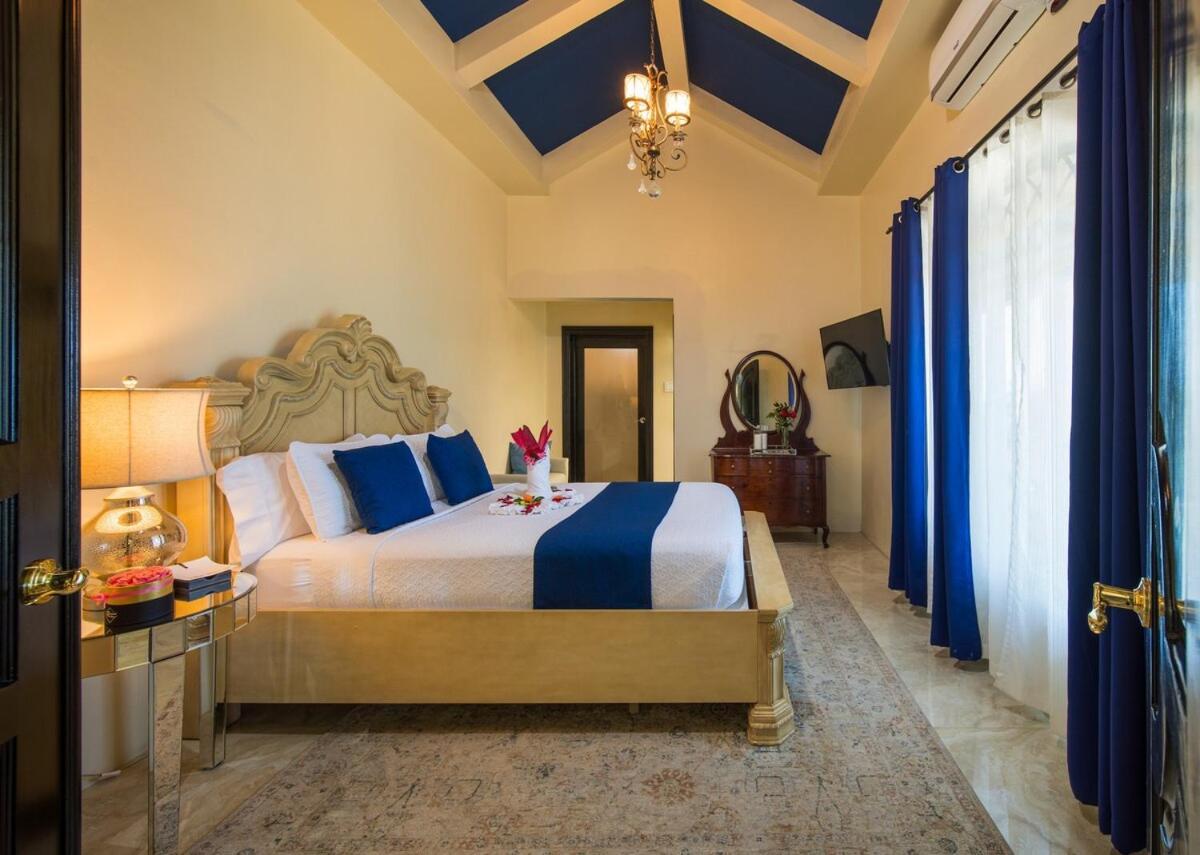 Villa Mimosa Jamaica Exclusive Luxury Stay- Resort Vibe Дискавъри Бей Екстериор снимка