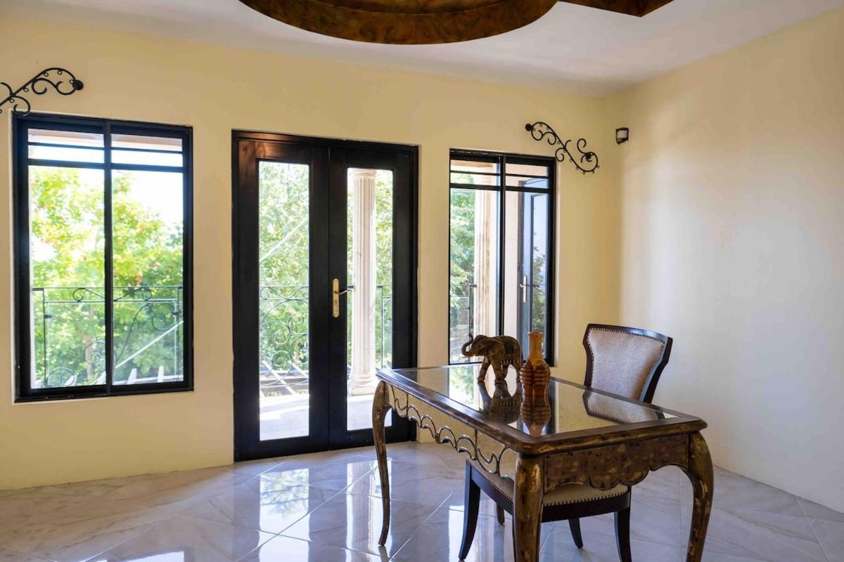 Villa Mimosa Jamaica Exclusive Luxury Stay- Resort Vibe Дискавъри Бей Екстериор снимка