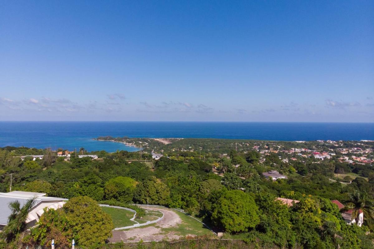 Villa Mimosa Jamaica Exclusive Luxury Stay- Resort Vibe Дискавъри Бей Екстериор снимка